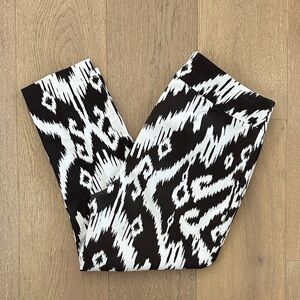 Chicos So Slimming Brown White IKAT Cropped Pants